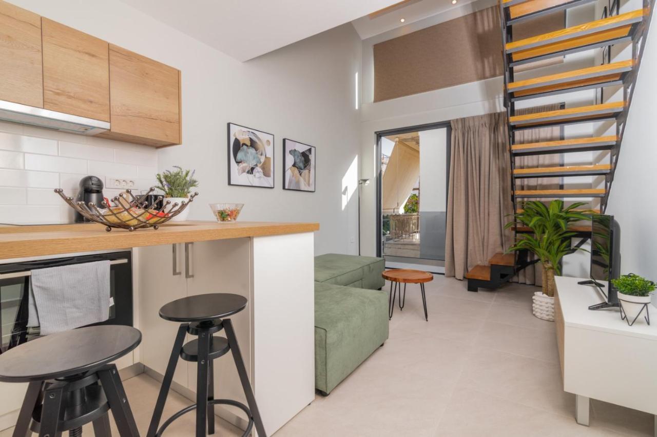 Cosy & Elegant Loft Suite In The City Center 자킨토스 타운 외부 사진