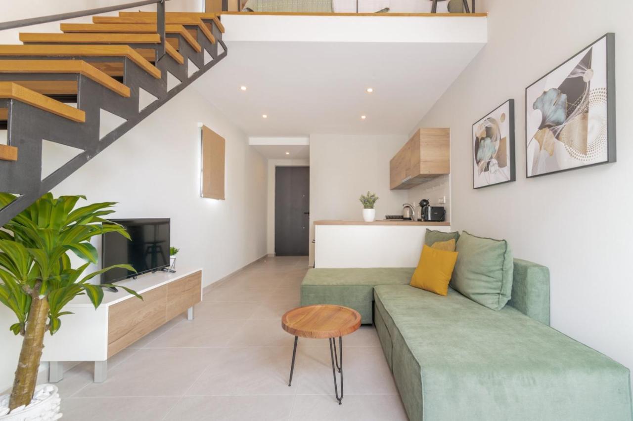Cosy & Elegant Loft Suite In The City Center 자킨토스 타운 외부 사진